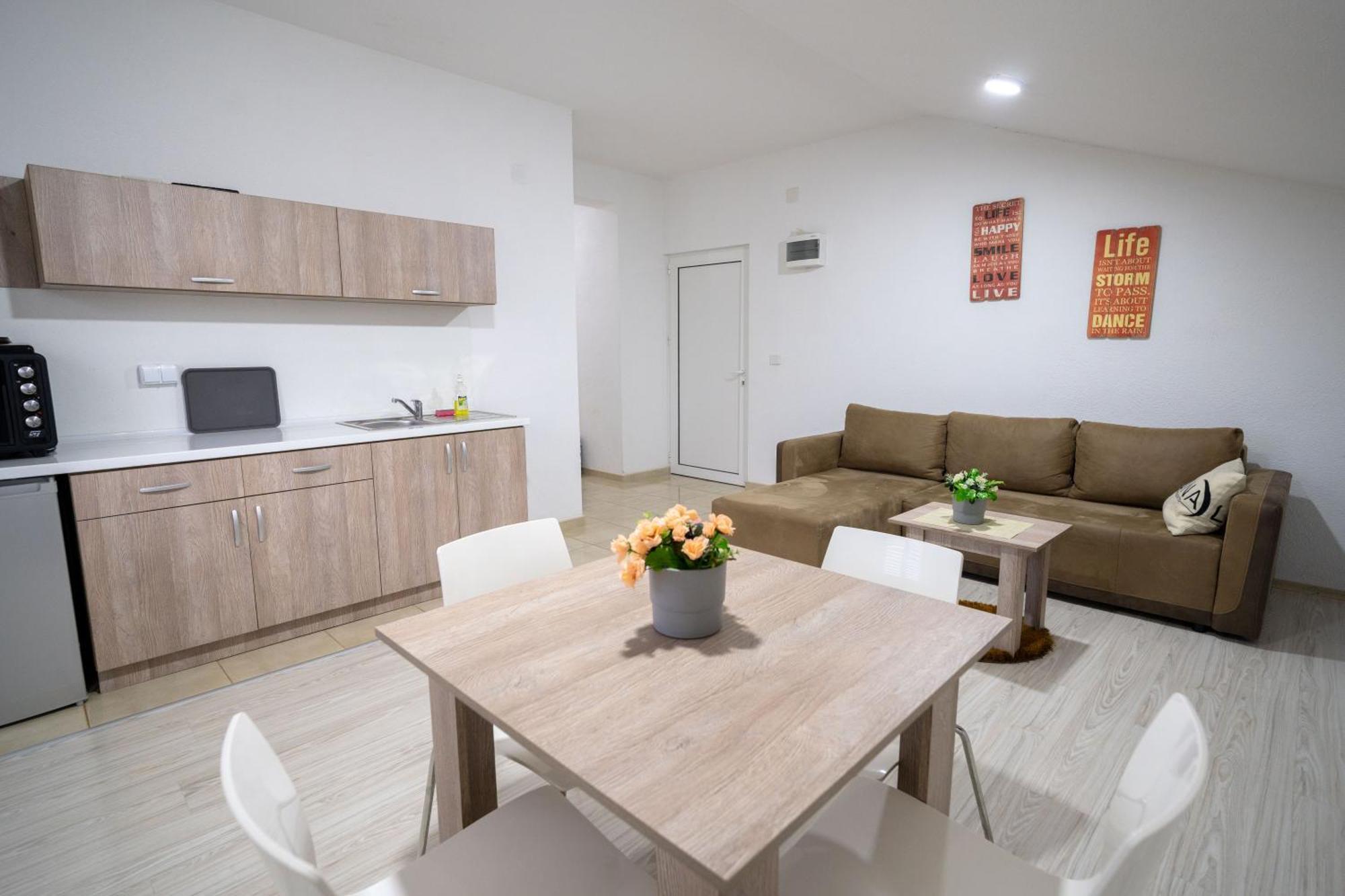 Luna Apartments Gevgelija Buitenkant foto
