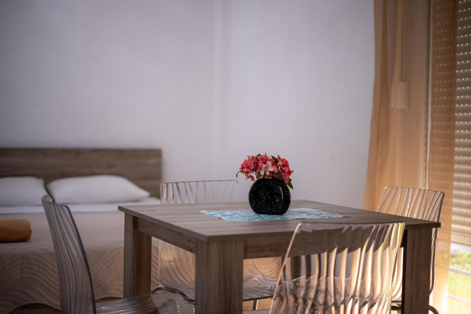 Luna Apartments Gevgelija Buitenkant foto