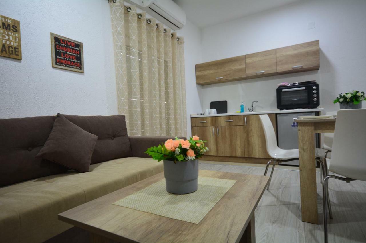 Luna Apartments Gevgelija Buitenkant foto